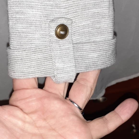 Forever 21+ Women's blouse. Lightly worn - Picture 4 of 5